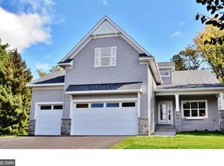 3123 Silver Lake Rd, Saint Anthony, MN 55418