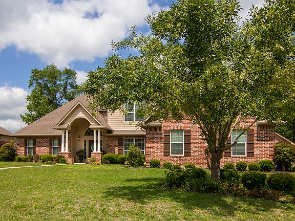 3rd image of 103 Wood Creek Ct