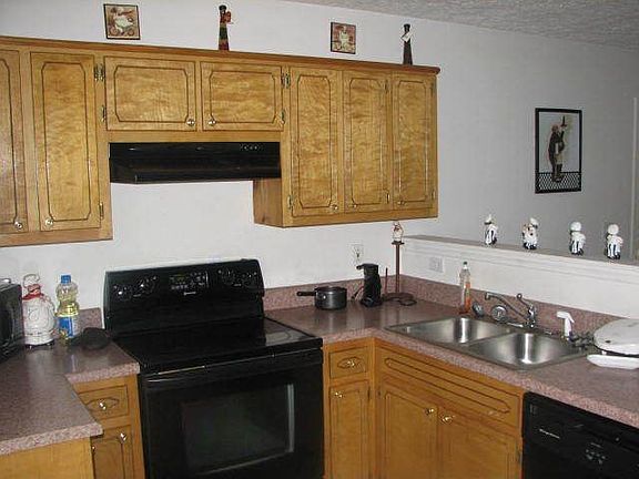 3rd image of 3308 Hillwood Dr