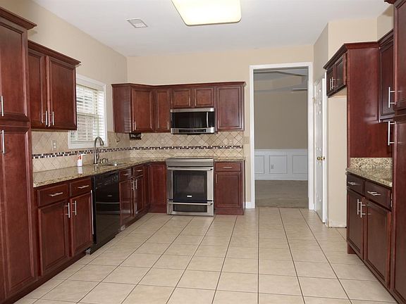 3rd image of 517 Whitfield Dr