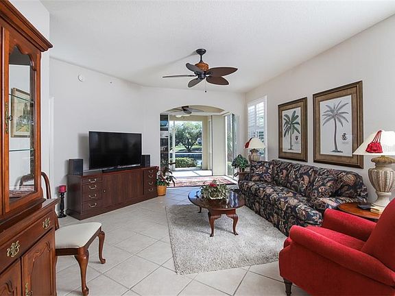 3rd image of 111 Woodbridge Dr Unit 103