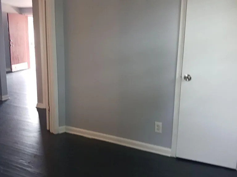 1145 W 25th St #4 — Photo 8