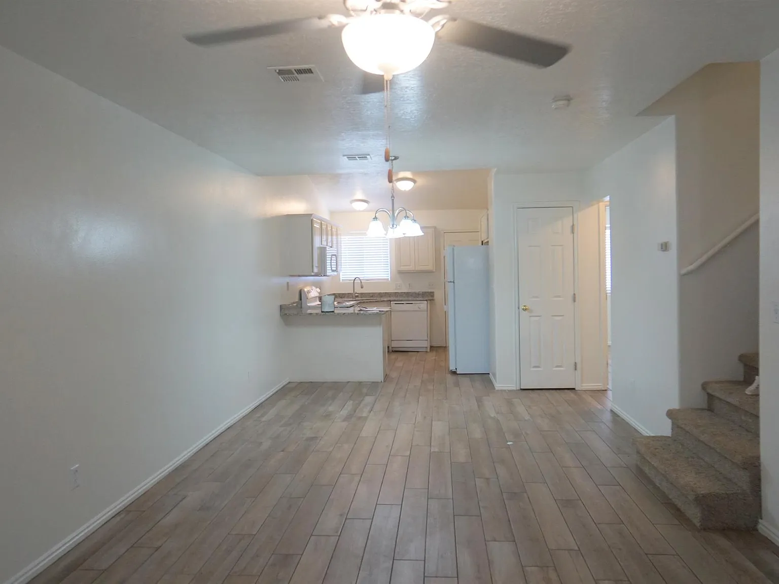R596 - 1598 W 1170 N — Photo 2