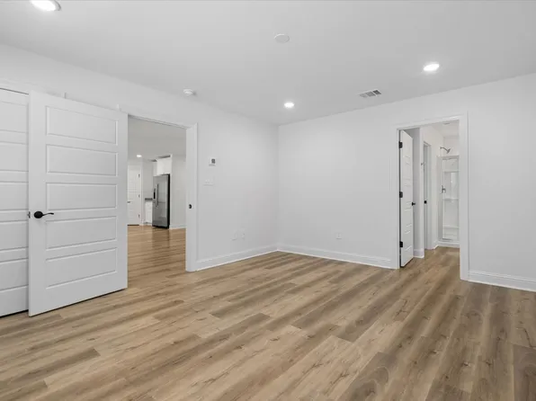 3711 Olivia Dr, Ocean Springs, MS 39564