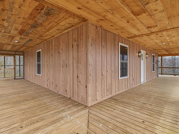 4th image of 197 Pumpkin Creek Cir
