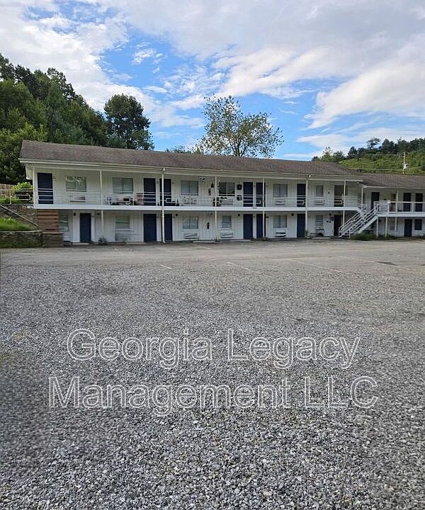1st image of 3334 Dellwood Rd #3