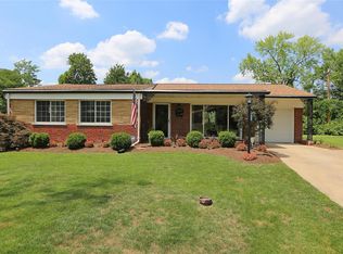 1137 Putter Ln, Saint Louis, MO