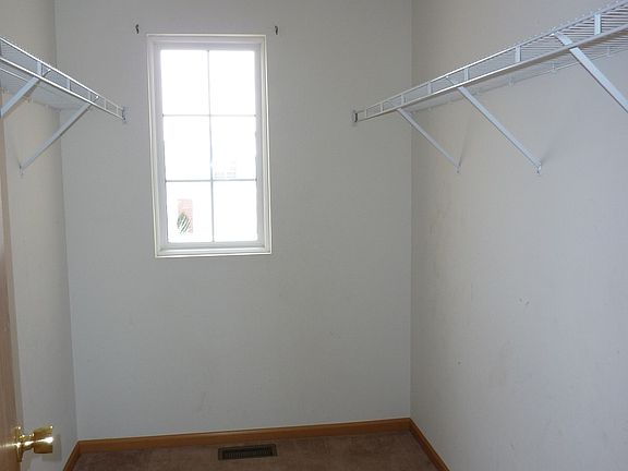 3rd image of 4923 Courtland Cir