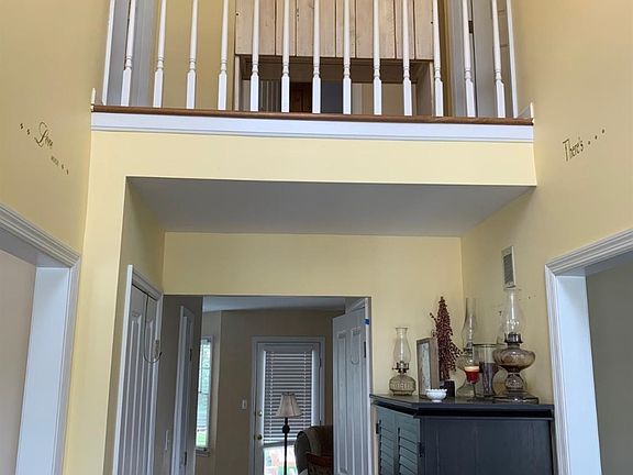 3rd image of 701 Heritage Dr