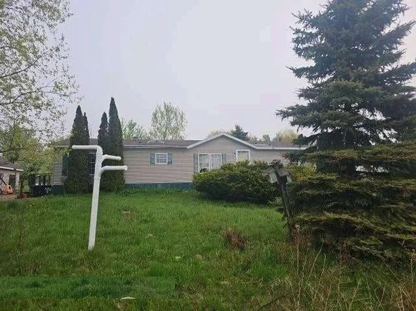 4484 Molitor Rd, Oconto, WI 54153