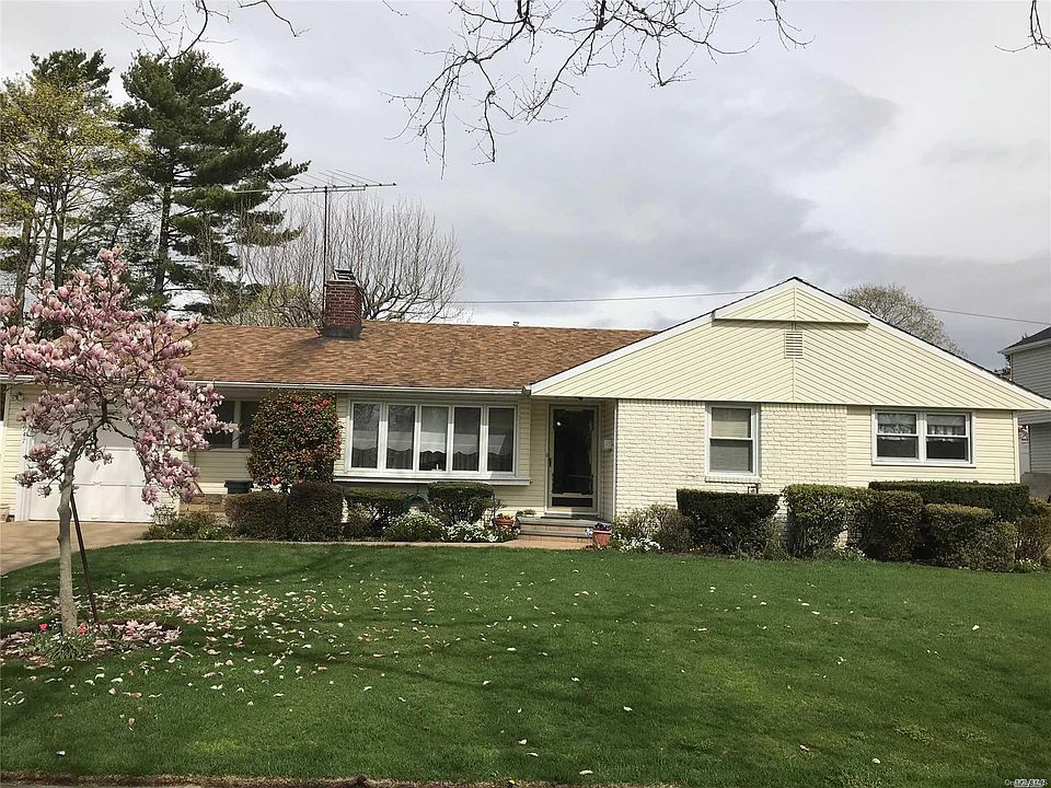1st image of 1947 Ladenburg Drive