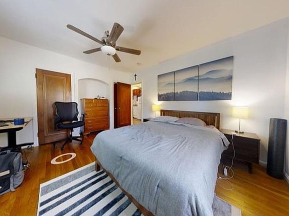 3rd image of 3458 Linwood Ave #2