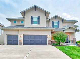 9405 W 164th Pl, Overland Park, KS 66085