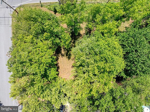2nd image of 3424 & 3422 Pike Ridge Rd