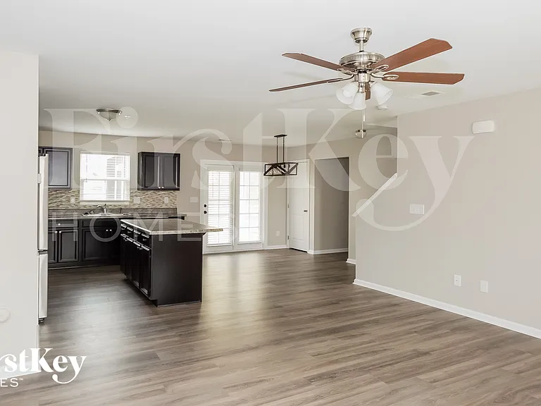 2397 Willow Pond Ln SE — Photo 4