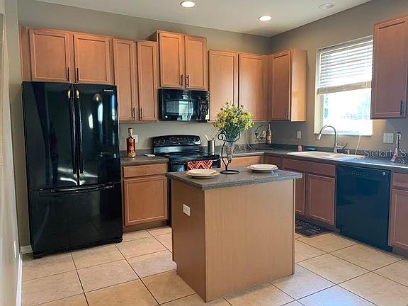 2nd image of 808 Parker Den Dr
