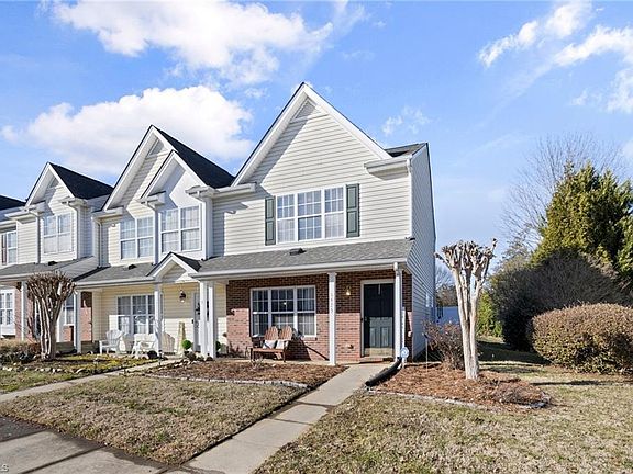 3rd image of 6425 Coral Vine Way
