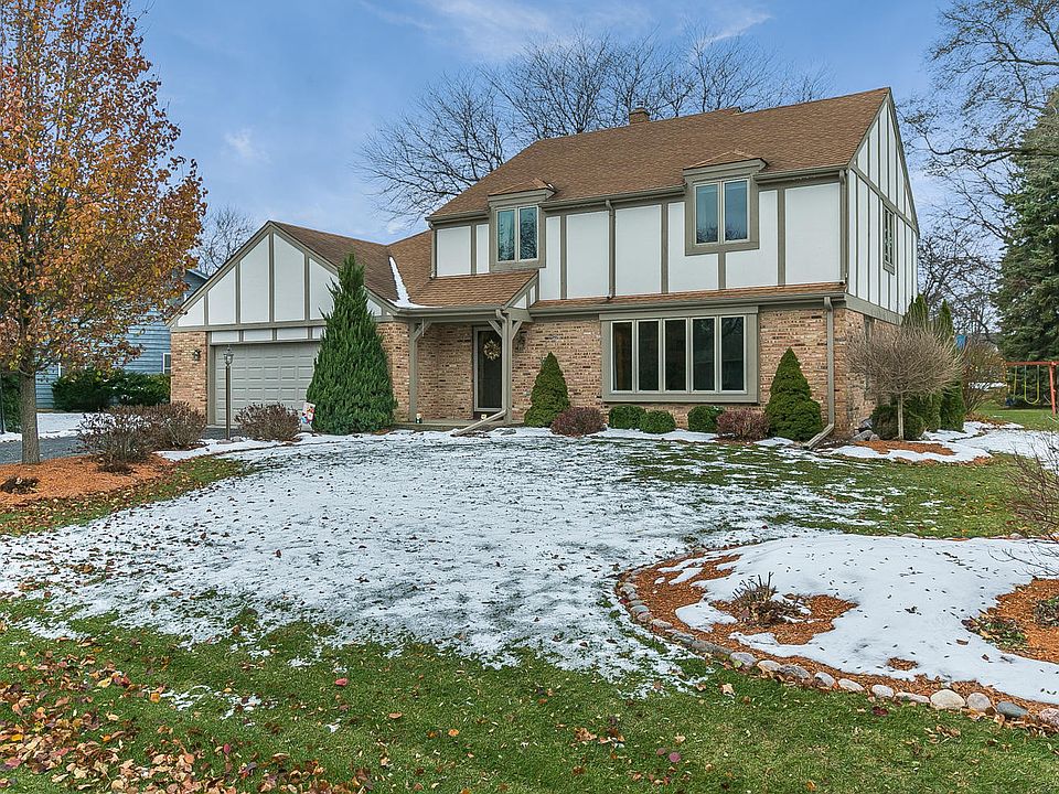 2nd image of 2 Beechwood Ct