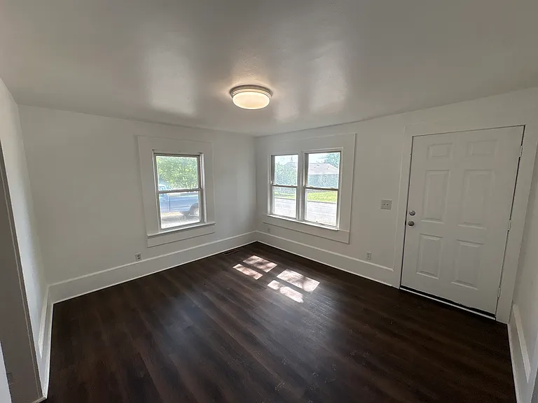 321 E Arlington Ave — Photo 14