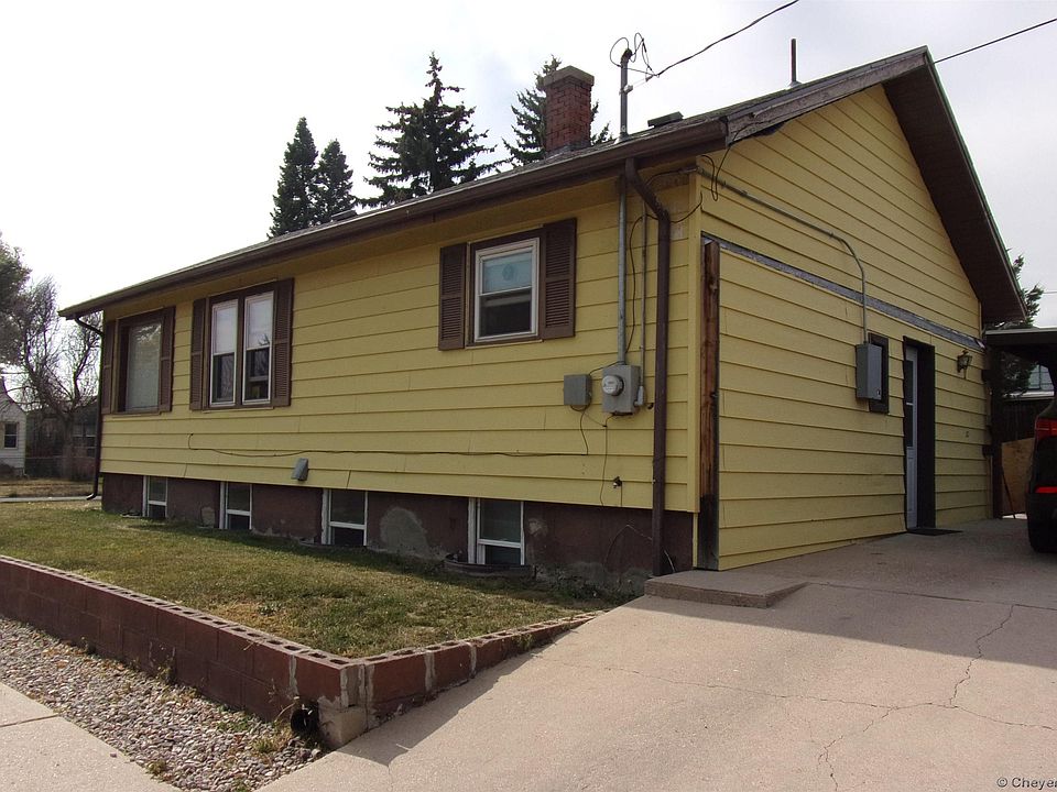 2nd image of 722 E 8th St