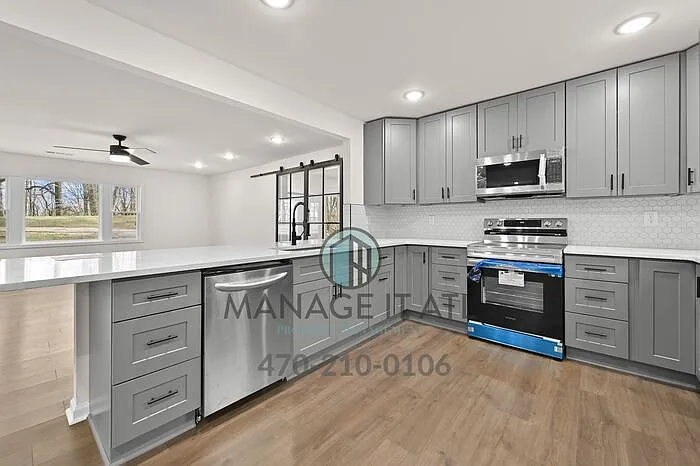 2762 Candler Rd — Photo 8