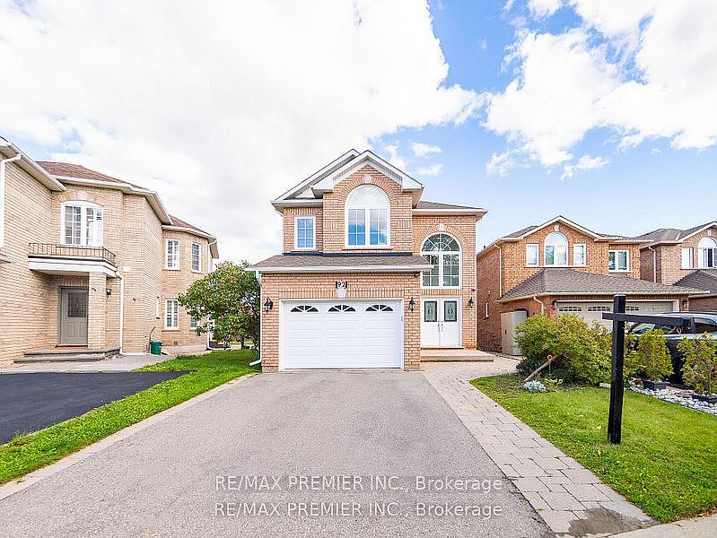 1st image of 92 Solway Ave