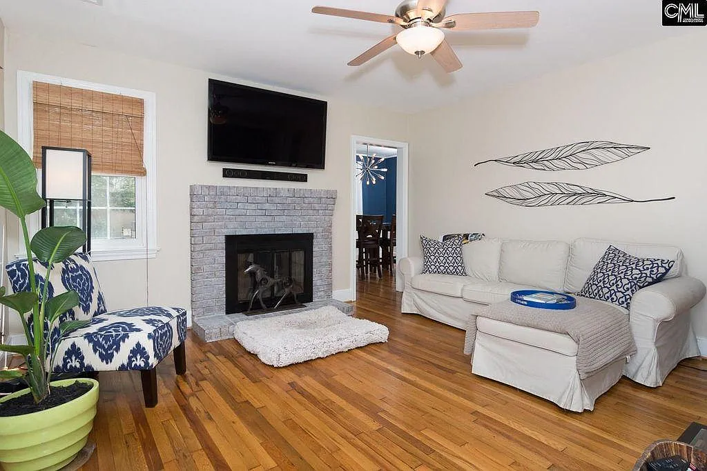 2744 Monroe St — Photo 3