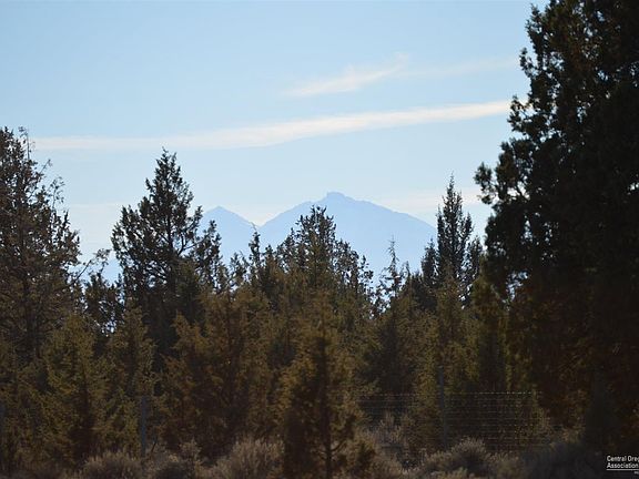 3rd image of 7465 SW Swallow Dr