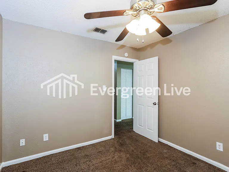 3652 Pebble Creek Dr — Photo 11