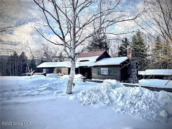 192 Cleveland Road, Johnsburg, NY 12843