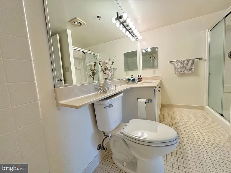 14800 Pennfield Cir #408 — Photo 2