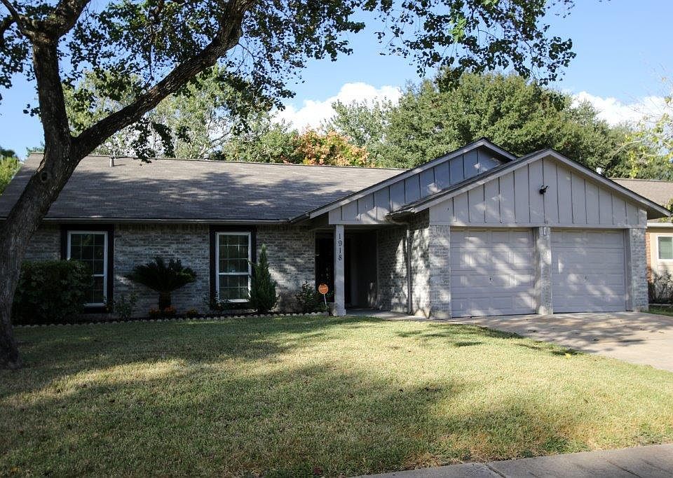 1st image of 1918 Lantern Ln