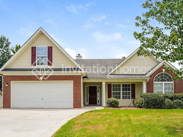 60 Green Gables Dr — Photo 1