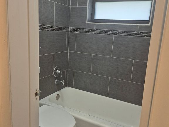 5th image of 4320-4332 SW 6th St #203