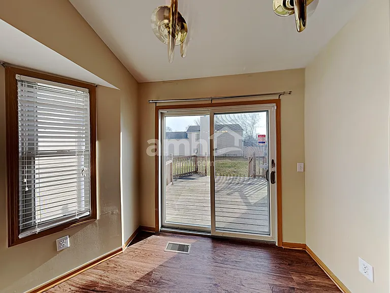 1032 Hidden Cove Way — Photo 4