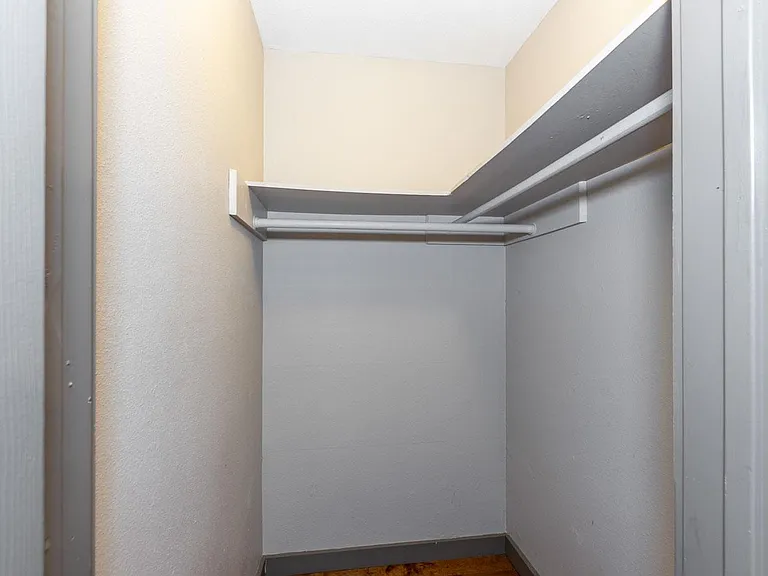 1506 Rockdale Cir #B — Photo 12