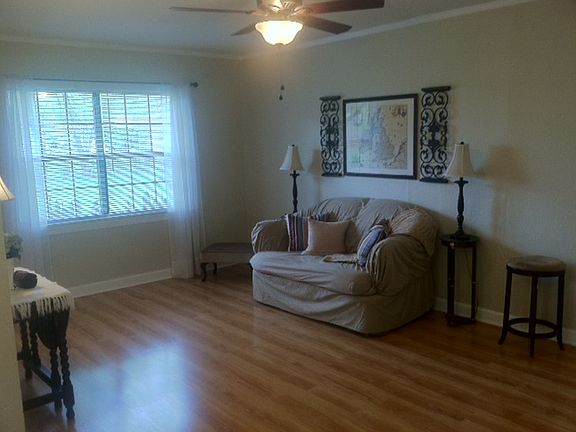 3rd image of 1004 Ronald St