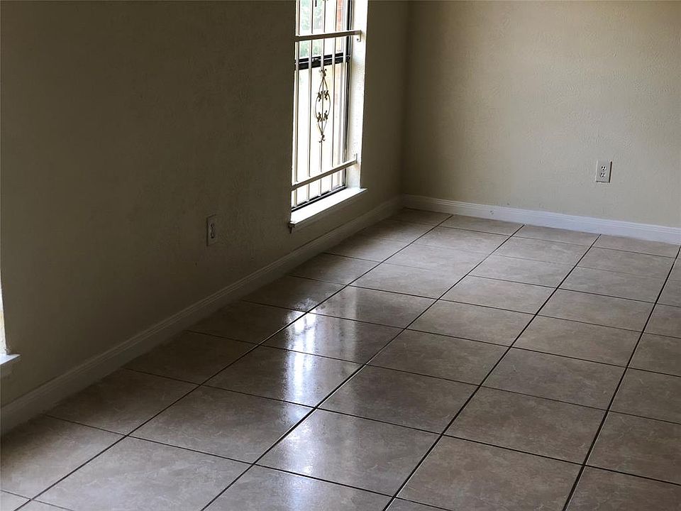 1st image of 15315 Gran Vista Dr