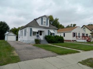 935 McMillan St, Worthington, MN 56187