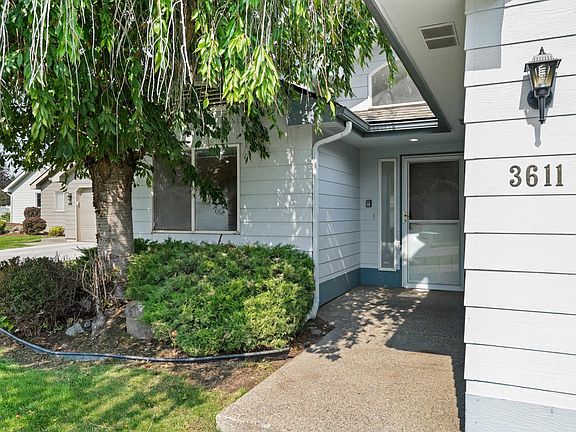 3rd image of 3611 E Baycourt Ln