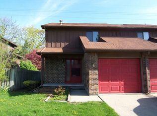 837 Beechlawn Ct, East Lansing, MI