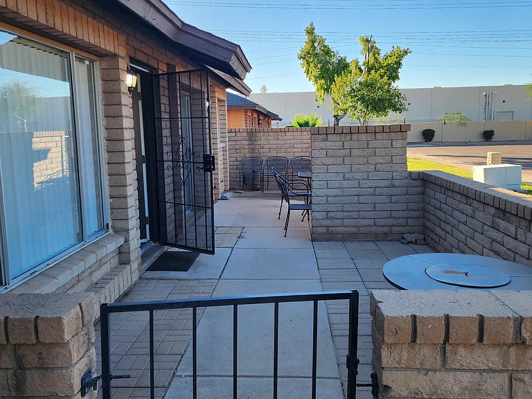 121 W Loma Vista Dr #101 — Photo 12