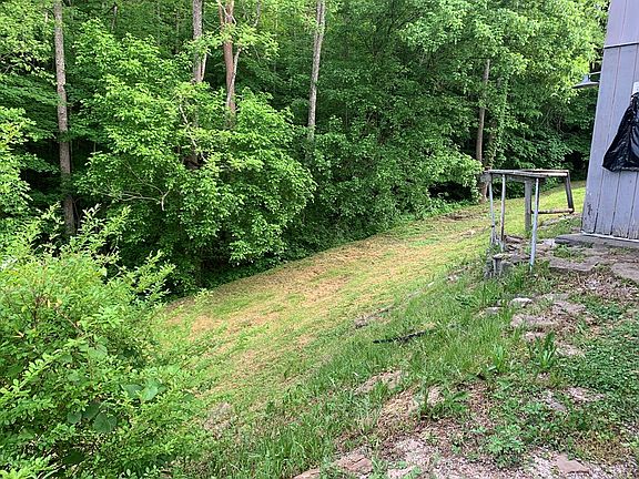 3rd image of 116 Hill Dr