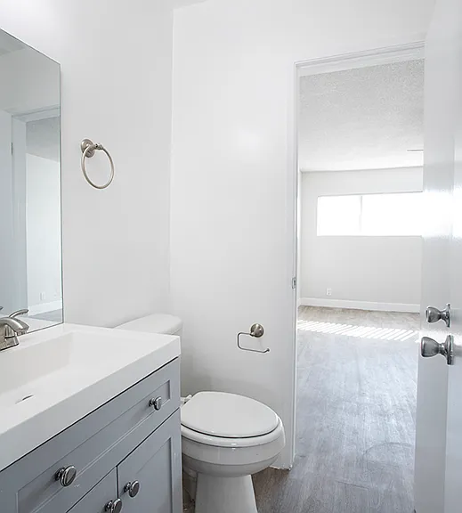 2233 S Ridgeley Dr #307 — Photo 16