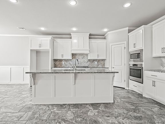 5th image of 7991 S 266th East Ave