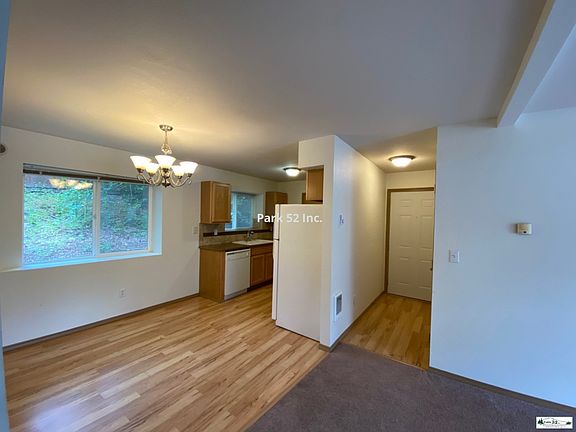 4th image of 8403 Locust Ave E APT A4