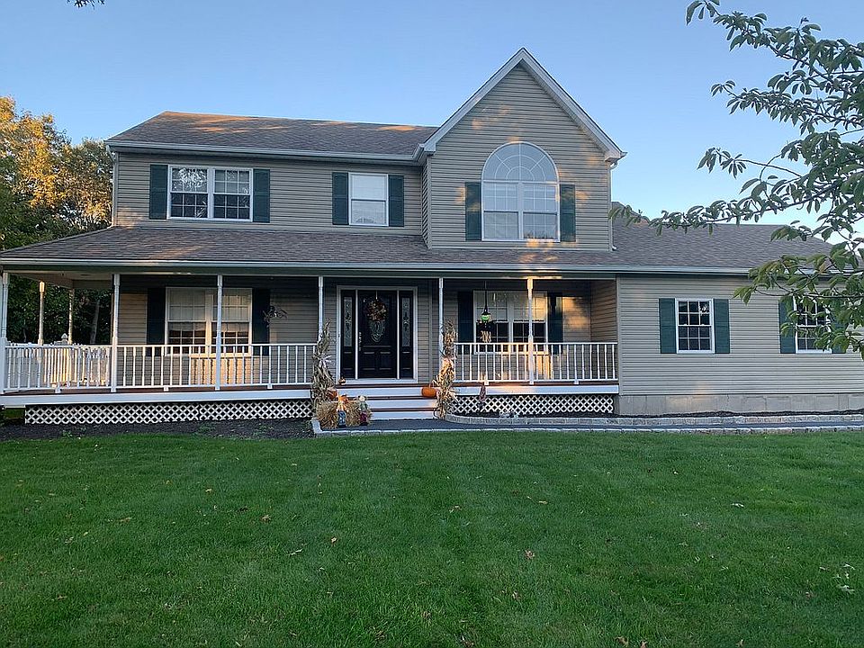 1st image of 251 Fairway Dr