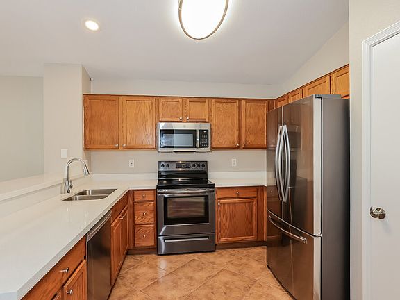 5th image of 1128 W 20th Ave