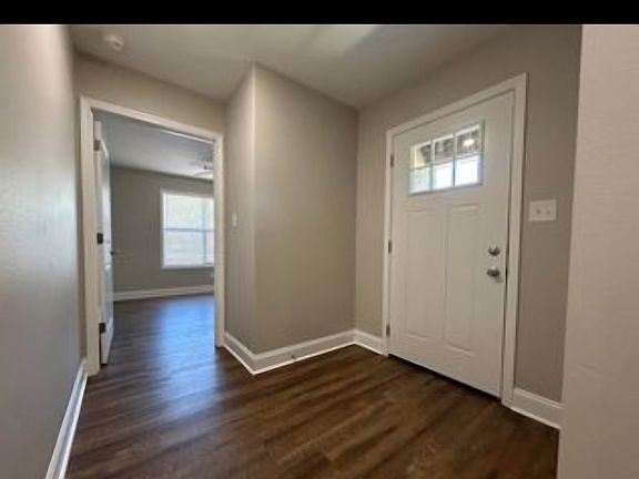 5th image of 607 Lenora St #607