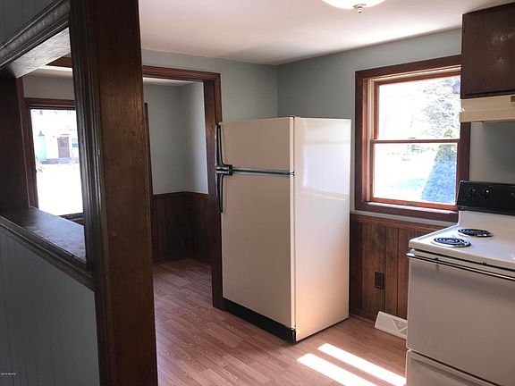 3rd image of 1007 N James St